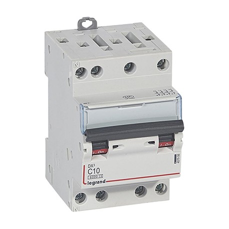 Disjoncteur DX³6000 - 10A - 4P- Courbe C - Auto/Vis - Pour peigne optimisé