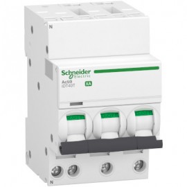 Disjoncteur 10A - iDT40T XA Acti9 - 6kA - courbe C - 3P+N - auto-vis