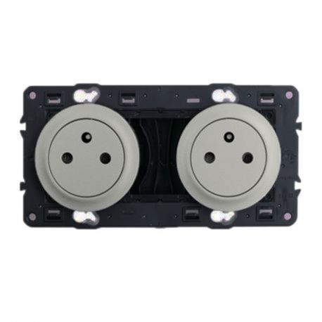 Prise précablée Surface 2x2 P+T 16A - complet Titane