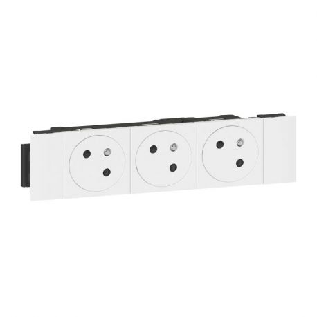 Triple prise 2P+T Mosaic surface - Pour goulotte - Clippage direct - Blanc