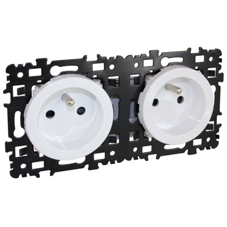 Prise de courant précâblée double Square Eur'Ohm - 2P+T - Blanc