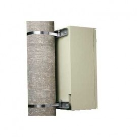 Fixation de coffret sur poteau NSYSFP400