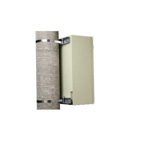 Fixation de coffret sur poteau NSYSFP400