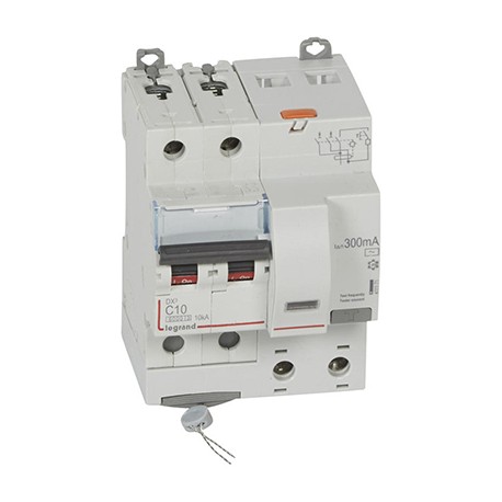 Disjoncteur différentiel DXᶾ 6000 - 2P - Vis/Vis - 10A - AC - 10kA - 300mA