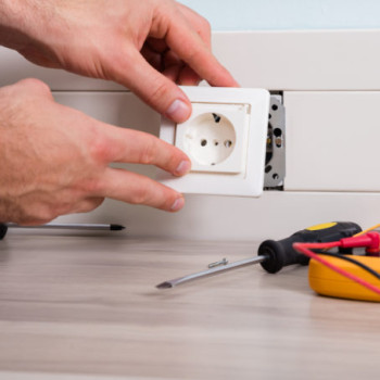 Comment installer une prise électrique ?