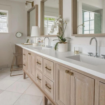Les 7 meilleurs revêtements de plancher pour la salle de bain